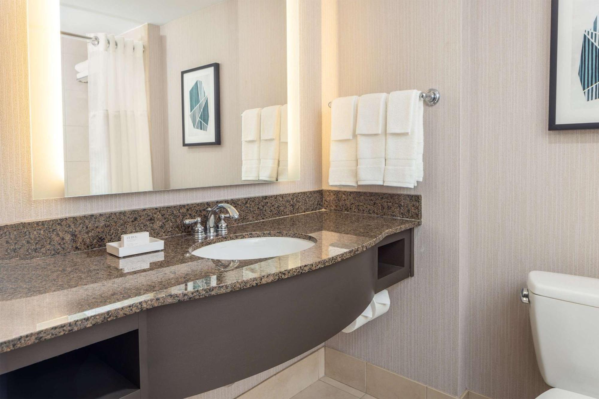 Hilton Garden Inn Bethesda Downtown Eksteriør bilde